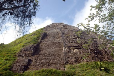 Amerika merkezi, Guatemala - Tikal harabeleri, Amerika 'daki önemli arkeolojik unesko mirası sahası