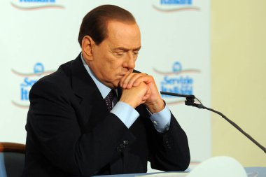 İtalya, Milan - 15 Ocak 2018: Silvio Berlusconi portresi, siyasi konsept