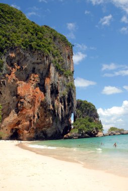 Krabi Tayland 'daki güzel sahil ve tropikal adalar