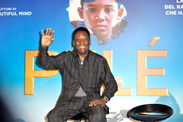 İtalya, Milan - Mayıs 2016: Pele - Edson Arantes do Nascimento