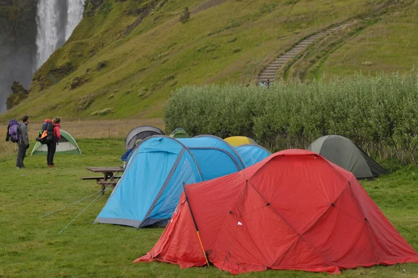 Iceland Camping Natureza Perto Uma Cachoeira Skogafoss — Fotografia de Stock