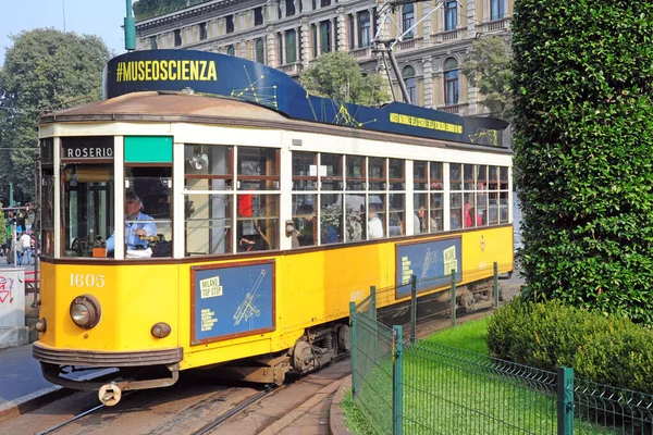 Tram Giallo Vintage Milano — Foto Stock