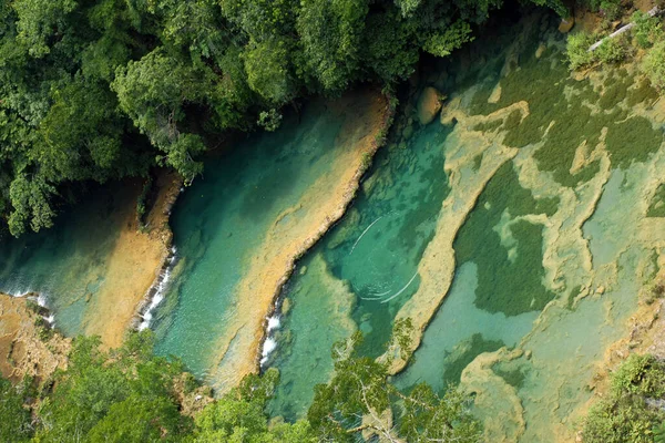 クロアチアのプリトヴィツェ湖の空中ビュー — ストック写真