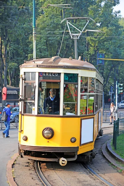 Tram Giallo Vintage Milano — Foto Stock