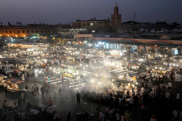 Jamaa Fna Також Jemaa Fnaa Djema Fna Або Djemaa Fnaa — стокове фото