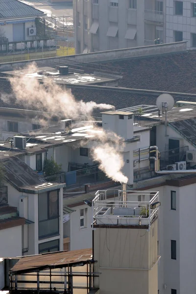 Italien Mailand Lombardei Smogverschmutzung Schornsteinrauch Durch Beheizung Der Häuser — Stockfoto