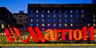 Milan, İtalya - 13 Kasım 2018: Logo Marriott Oteli