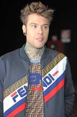 Milan, İtalya - 22 Ekim 2018: Fedez İtalyan şarkıcı