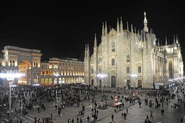 Καθεδρικός Ναός Του Μιλάνου Duomo Milano Και Πλατεία Del Duomo — Φωτογραφία Αρχείου