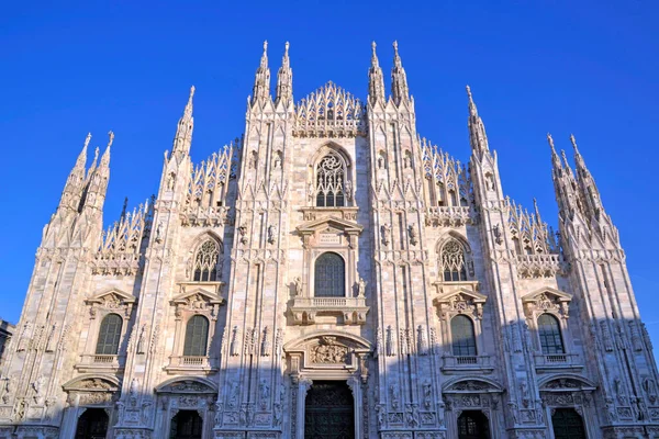 Duomo Milano Gotiska Katedralen Fasad Med Staty Jungfru Maria Mest — Stockfoto