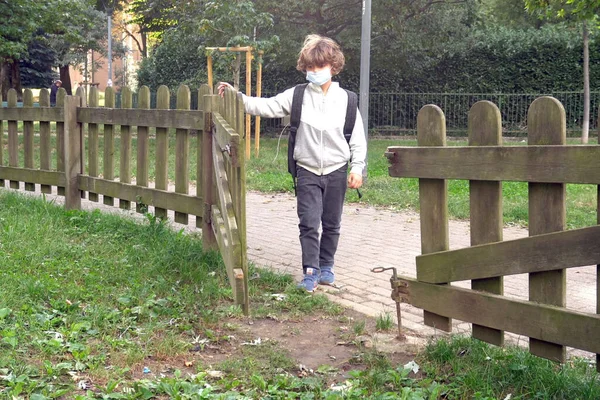 Milano Vita Famiglia Durante Emergenza Covid Coronavirus Ritorno Scuola Con — Fotografia de Stock