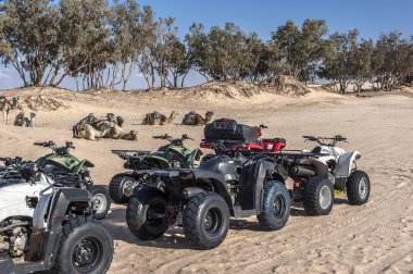 Duz Tunus şehri Sahara kapıdır. Modern teknoloji 