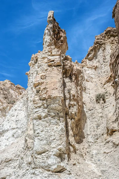 Tunus, Towser kasaba yakınlarında. Shebik vaha çorak ovaları, sıcak dağlar ve çöl çevrilidir.