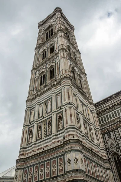 The belltower of the Cathedral of Santa Maria del Fiore. — Stock Photo, Image