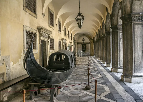 Venezia. Cortile di Palazzo Ducale — Foto Stock