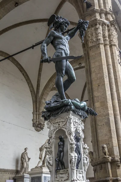 La scultura "Perseo" (originale) di Benvenuto Cellini . — Foto Stock