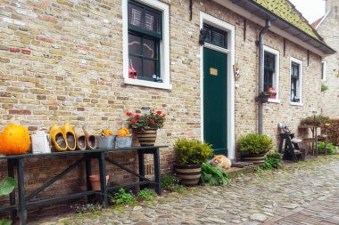 Bourtange bir ev dekore edilmiş önü, Hollandalı bir Kuzey Hollanda Groningen il köyde güçlendirilmiş.