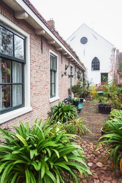 Kilisenin Bourtange Arkasında Küçük Evler Hollandalı Bir Kuzey Hollanda Groningen — Stok fotoğraf
