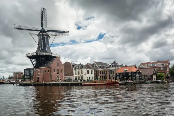 Haarlem Países Bajos Agosto 2016 Molino Bata Ocho Lados Adriaan — Foto de Stock