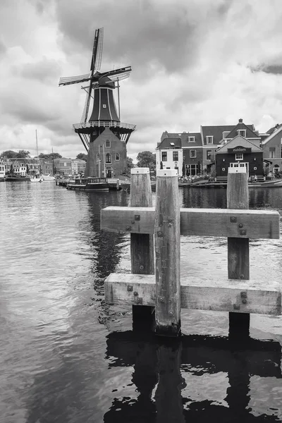 Haarlem Netherlands August 2016 Eight Sided Smock Mill Adriaan River — Stock Photo, Image