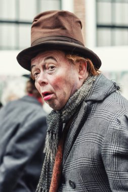 Deventer, Hollanda, 21 Aralık 2014: Basit ruh Dickens Dickens Festivali sırasında ünlü kitaplardan karakterlerden biri