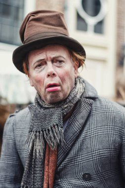 Deventer, Hollanda, 21 Aralık 2014: Basit ruh Dickens Dickens Festivali sırasında ünlü kitaplardan karakterlerden biri