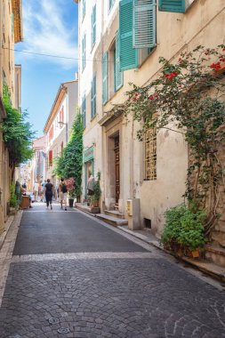 Antibes eski Merkezi Dar sokaklarda izlenimi
