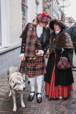 Karakter Dickens Deventer Dickens Festivali sırasında ünlü kitaplardan