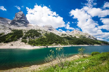 Lago Fedaia - Fedaia Gölü, Dolomiti dağ İtalya. Marmolada massif Trentino Alto Adige, South Tyrol İtalyan Dolomites