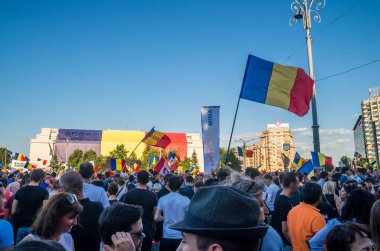 Bucharest, Romanya - 10 Ağustos 2018: Hükümet karşıtı protestocular Bükreş, Romanya.