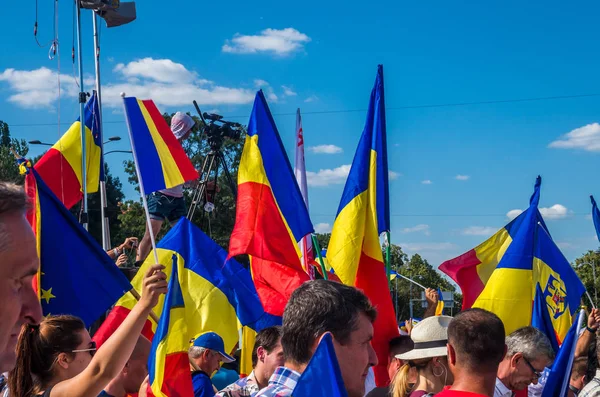 Bucharest, Romanya - 10 Ağustos 2018: Hükümet karşıtı protestocular Bükreş, Romanya.