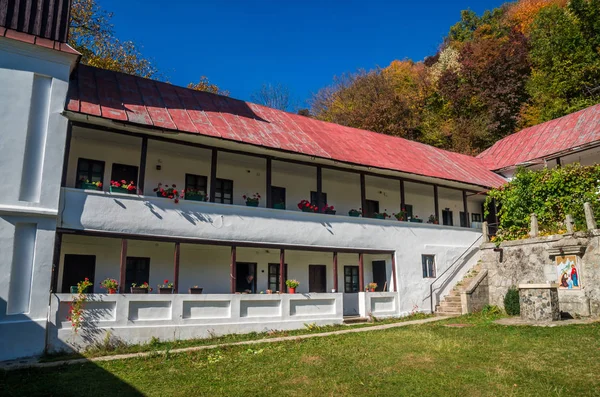 Stanisoara Manastırı Cozia Milli Parkı Nda Sonbahar Cozia Karpat Dağları — Stok fotoğraf