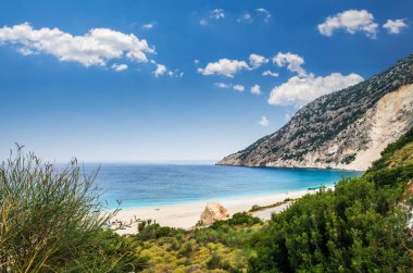 Myrtos beach, Kefalonia Island, Yunanistan. Myrtos Körfezi ve plaj Kefalonia adada güzel manzara