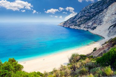 Myrtos beach, Kefalonia Island, Yunanistan. Myrtos Körfezi ve plaj Kefalonia adada güzel manzara