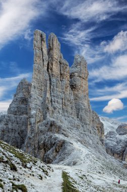 Rosengarten Catinaccio Massif 'deki Torri Vajolet. Dolomites dağlarının güzel manzarası, Alto Adige, Güney Tyrol, İtalya