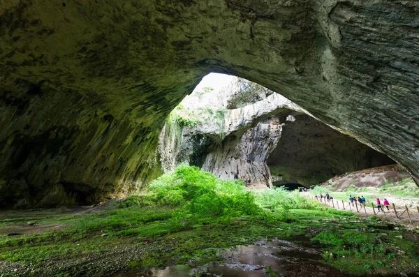 Cueva de Devetashka, cerca de Lovech, Bulgaria . —  Fotos de Stock