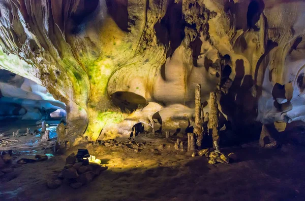 Cueva de Orlova Chuka, Rusa, Bulgaria . —  Fotos de Stock
