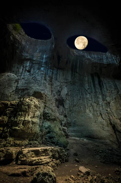 Cueva de Prohodna, Bulgaria . —  Fotos de Stock