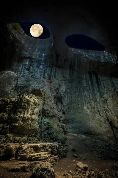 Cueva de Prohodna, Bulgaria . —  Fotos de Stock