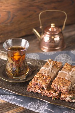 Sağlıklı ev yapımı atıştırmalık / müsli barlar / lezzetli ve yüksek diyet lifi insanların diyet iyi. Üstten görünüm. Gıda.