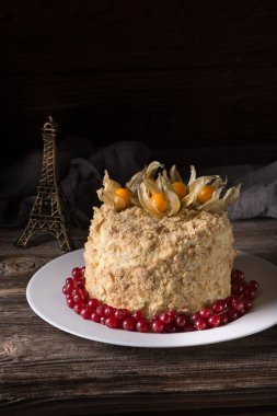 Napolyon kek vintage ahşap zemin üzerine