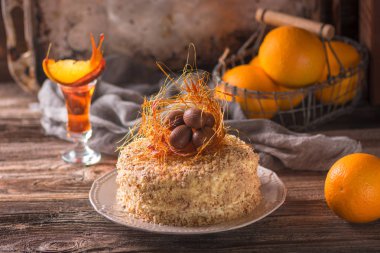 Napolyon kek vintage ahşap zemin üzerine