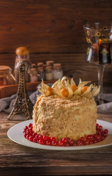 Napolyon kek vintage ahşap zemin üzerine