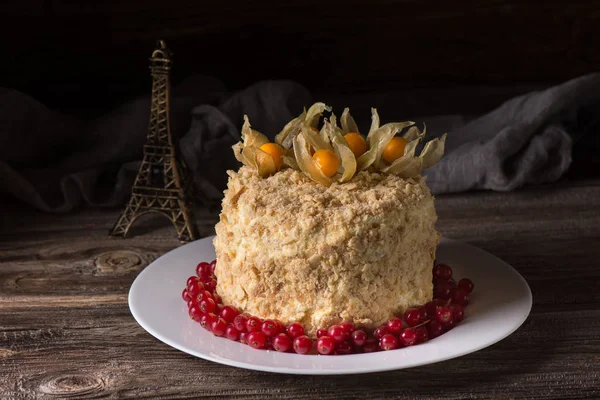 Napolyon kek vintage ahşap zemin üzerine