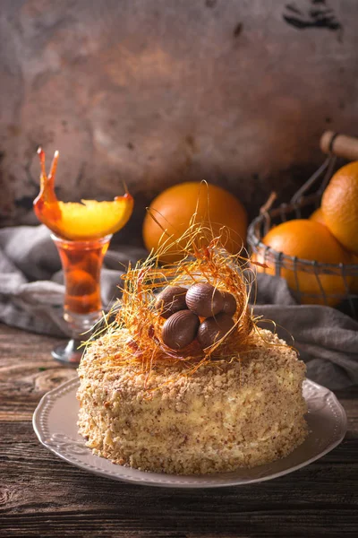 Napolyon kek vintage ahşap zemin üzerine