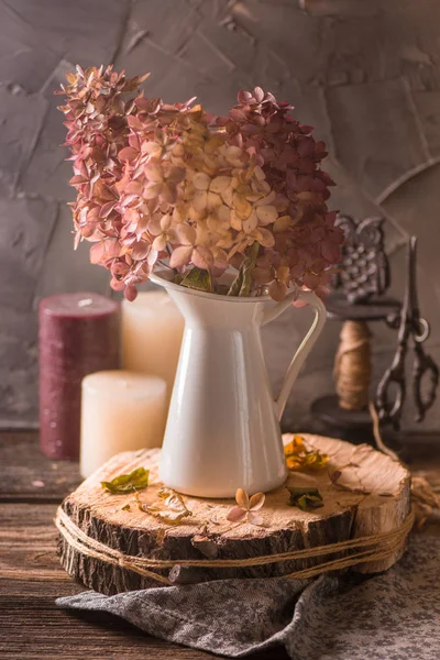 Ortanca sonbahar iç güzel buket.