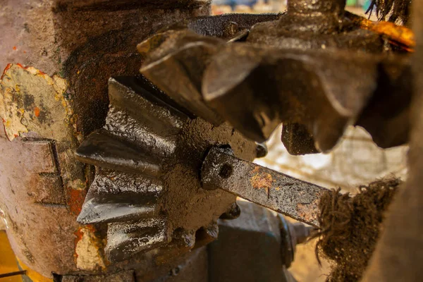 Bir Makinedeki Yağlı Yağlı Mekanik Dişlileri Kapat Telifsiz Stok Fotoğraflar