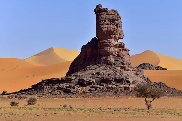 Sahara Desert Algeria Tadrart Park Formazioni Rocchi Dune Sabbia Paesaggio — Foto Stock