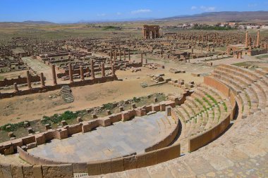 İLK, ALGERYA. ROMAN BATNA 'NIN YAKINDA Yıkıldı. 