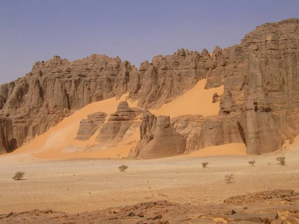 Τάμανρασετ Αλτζέρια Μορφές Πετρωμάτων Και Αμμόλοφους Στην Έρημο Σαχάρα — Φωτογραφία Αρχείου